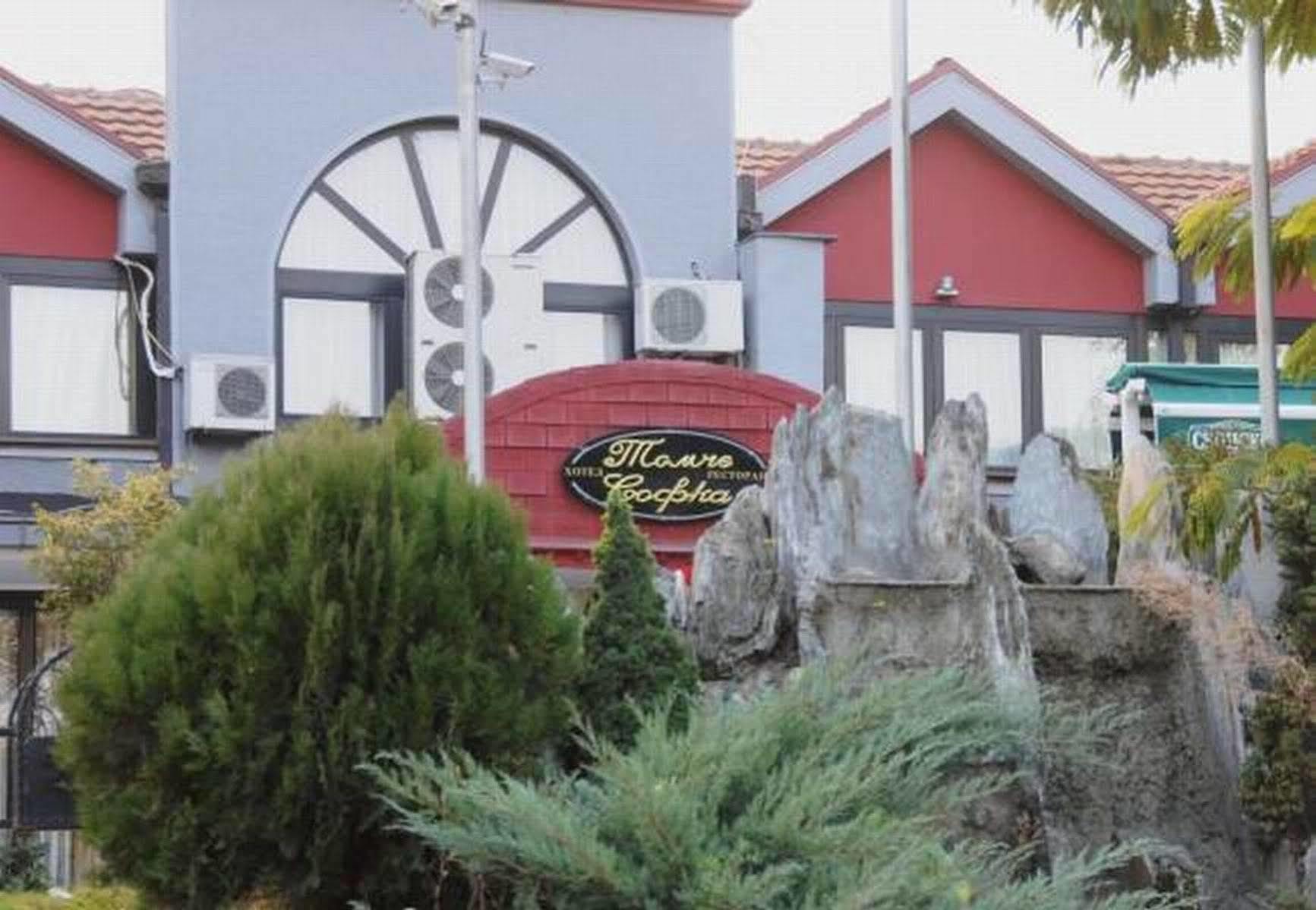 Hotel Tomce Sofka Skopje Exterior photo